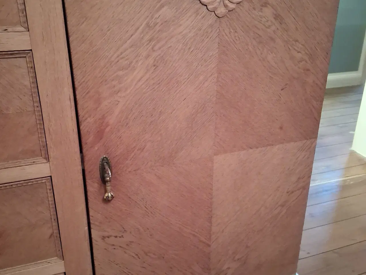 Billede 3 - Skænk, dækketøjs skab