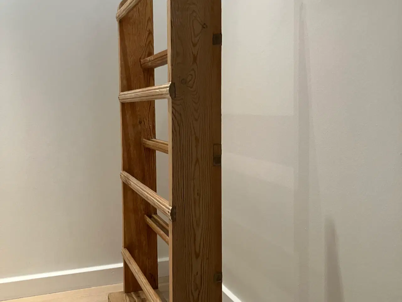 Billede 3 - Gammel Talerkenrække