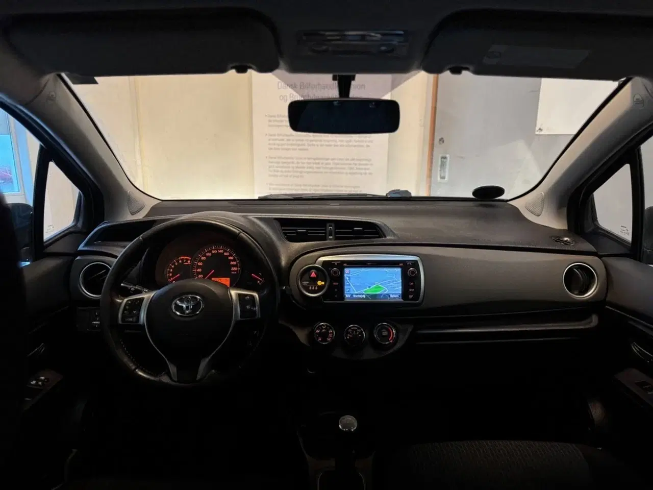 Billede 12 - Toyota Yaris 1,3 VVT-i T2 Touch