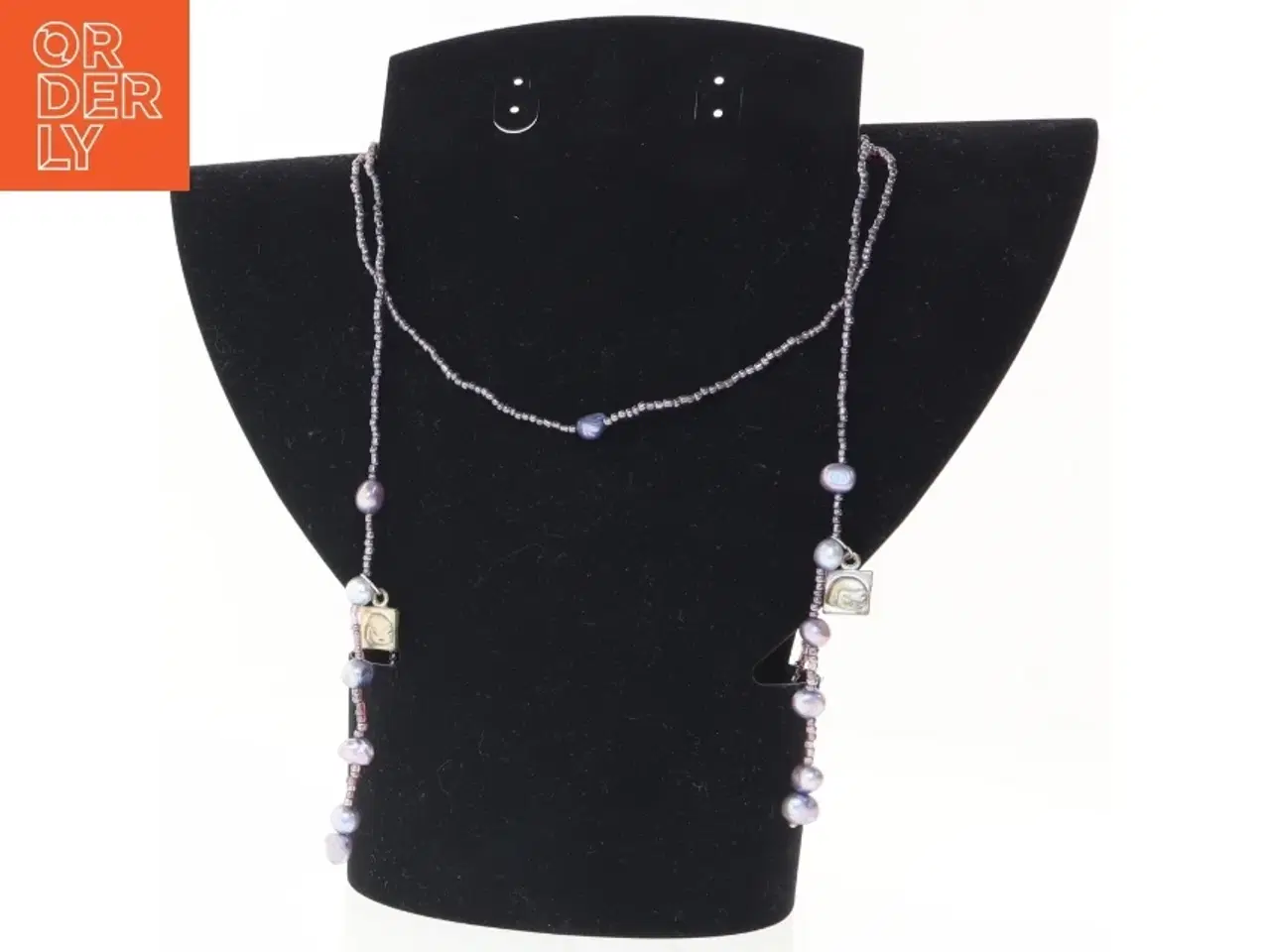 Billede 1 - Perlehalskæde med vedhæng (str. 124 cm)