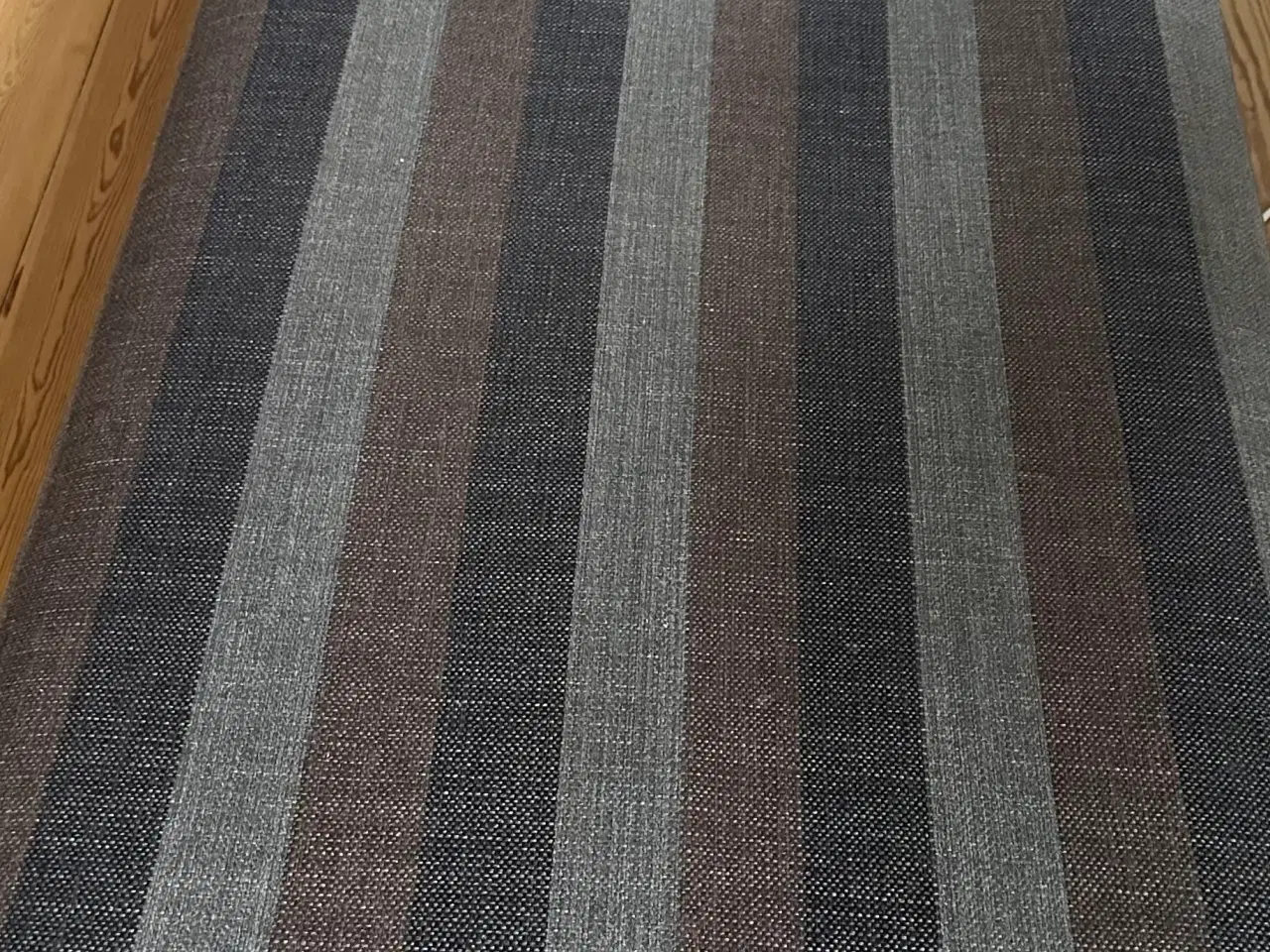 Billede 1 - Daybed med teaktræs ben