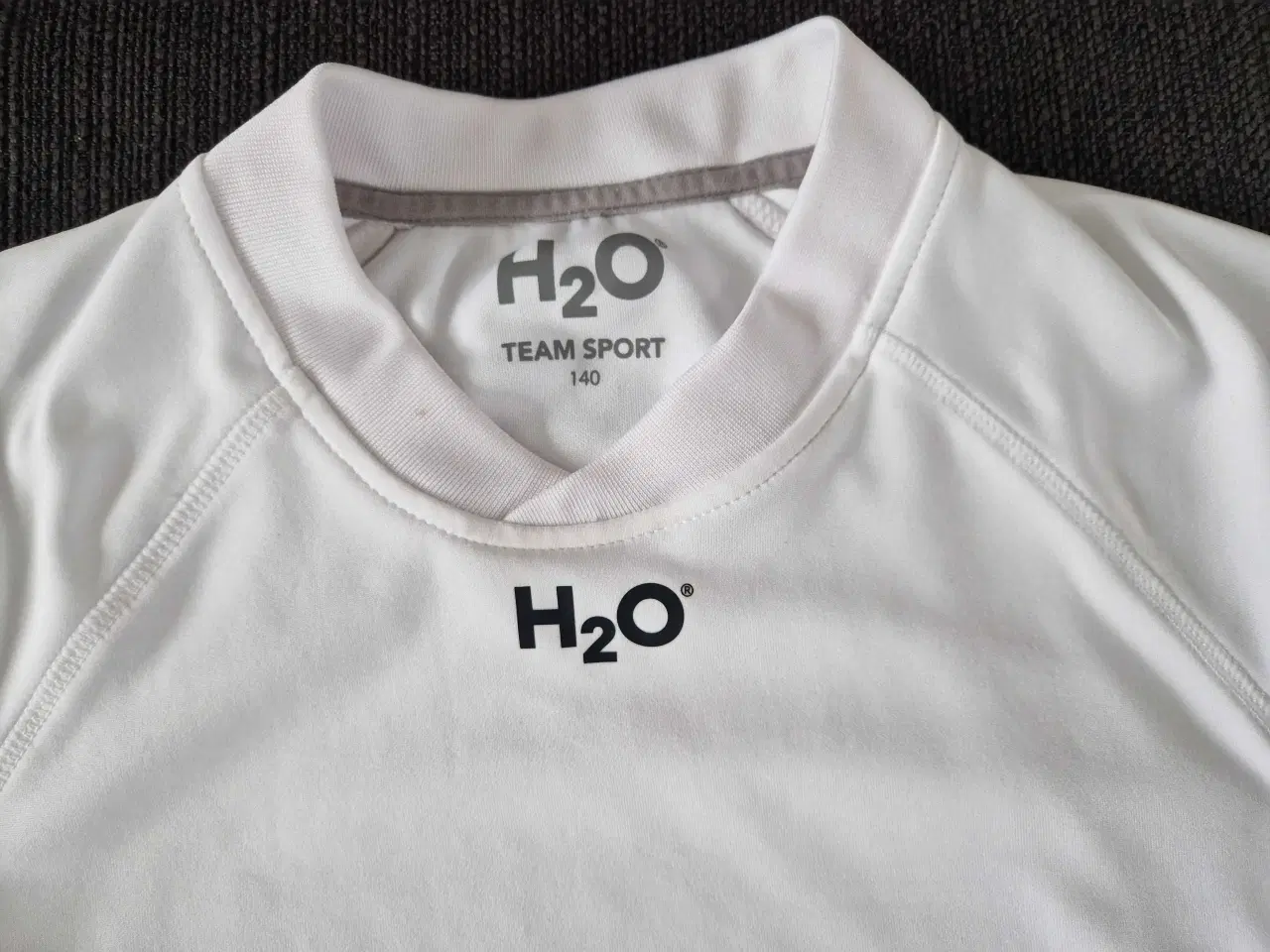 Billede 2 - H2O T-shirt str 140