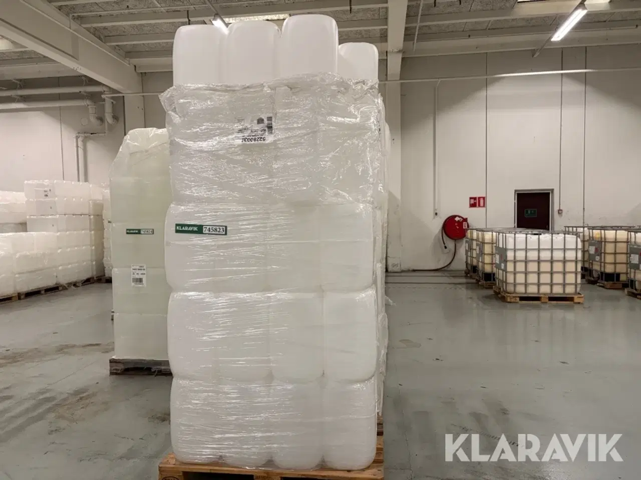 Billede 2 - Plastikflasker Promens 1100G LA - 13 paller af 60 stk