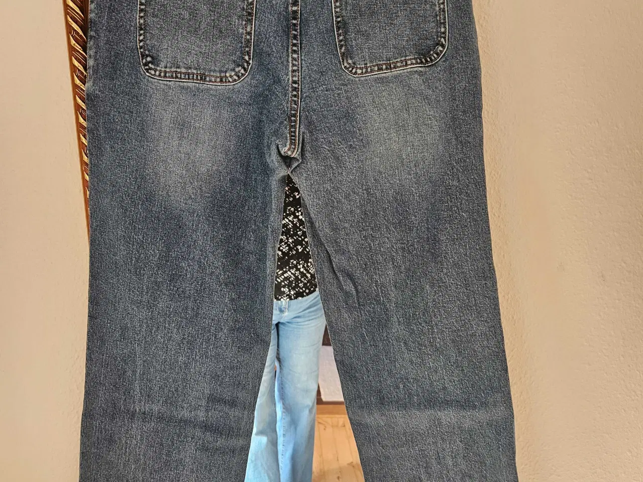 Billede 2 - LÆKRER KRAFTIGE JEANS 
