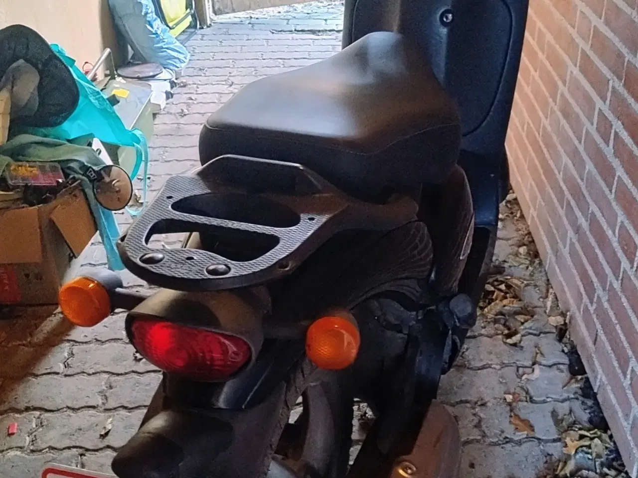 Billede 4 - Aprilia Scarabeo 100 2T – synet, lavt km-tal, fin