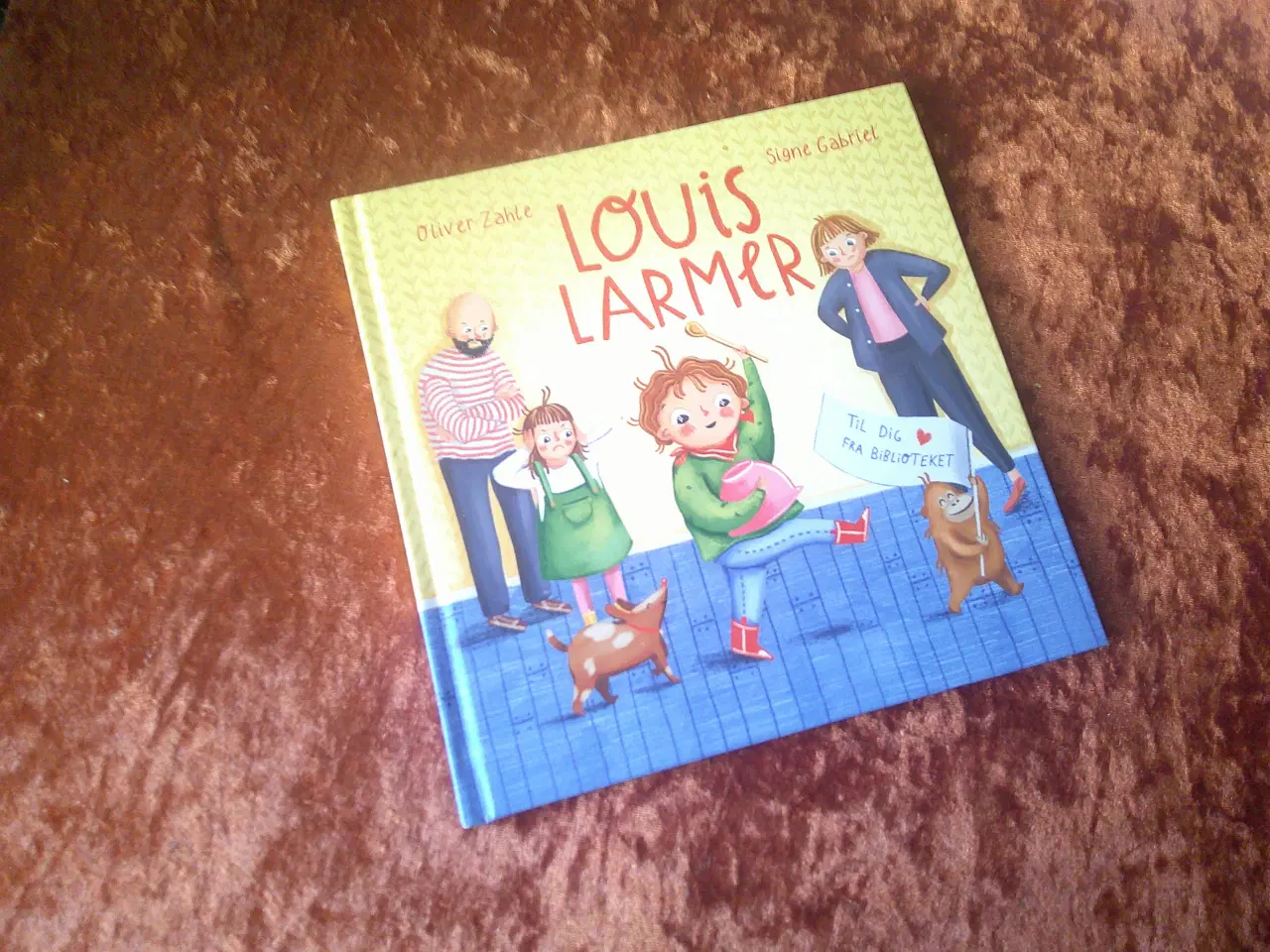 Billede 1 - Louis larmer,  Oliver Zahle