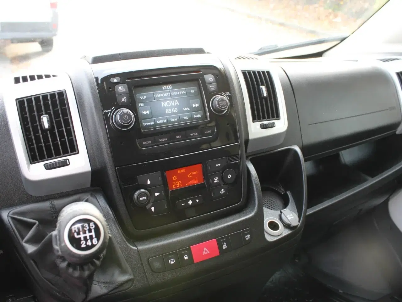 Billede 5 - Peugeot Boxer 335 2,0 BlueHDi 163 L3H2 Premium