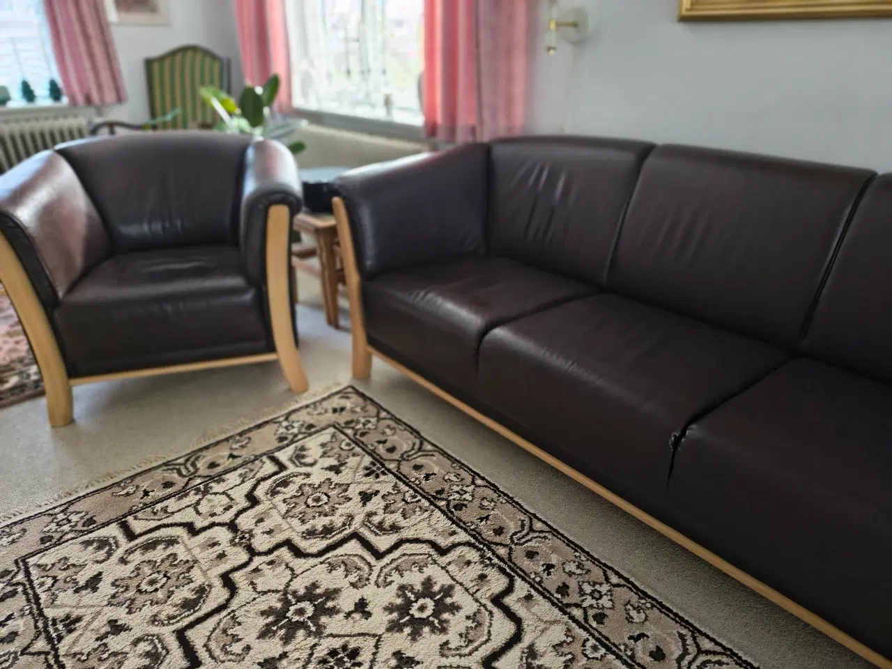 Billede 3 - Læder sofa samt stol dertil 