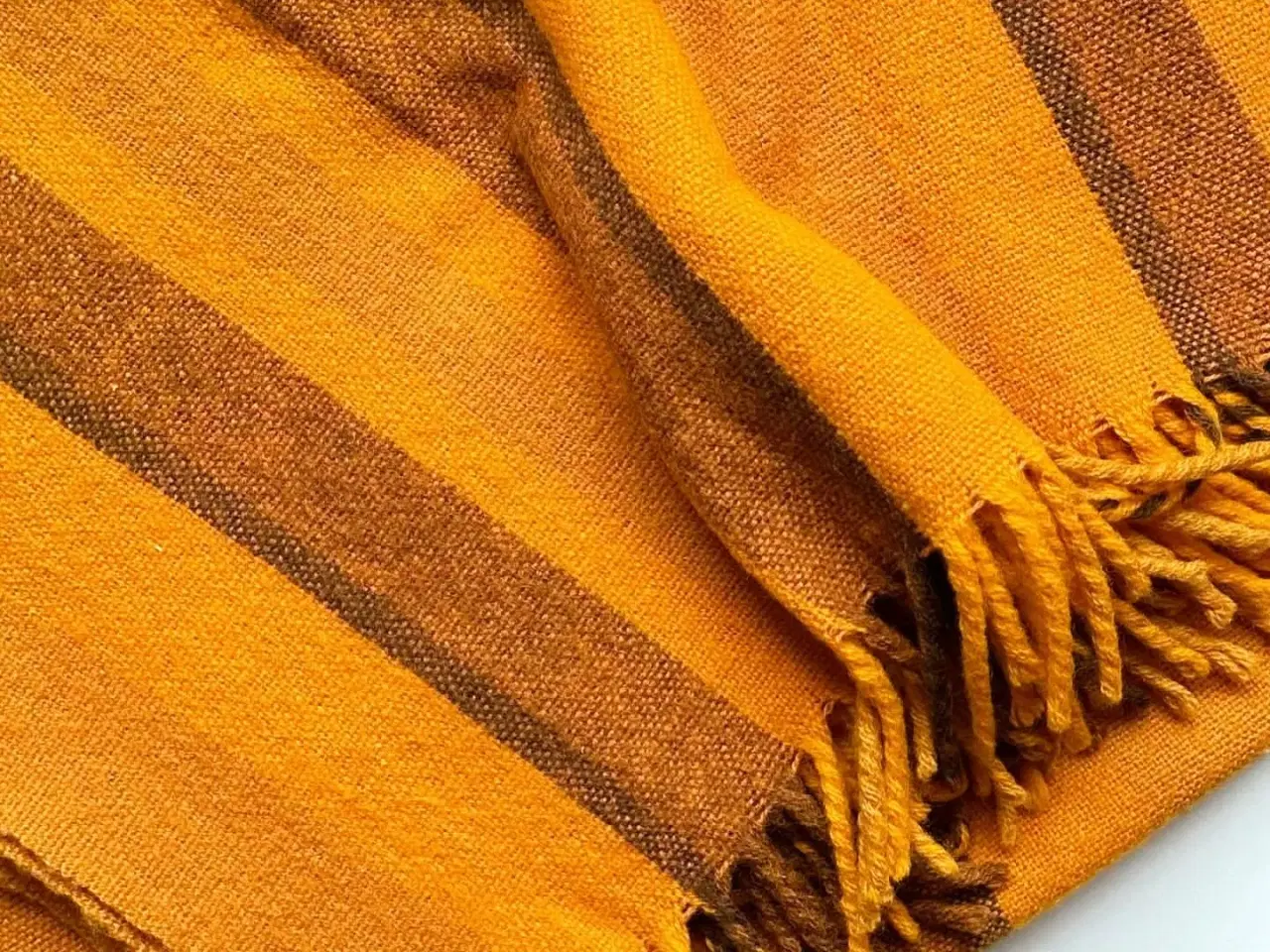 Billede 2 - Orange retrotæppe m brune striber, 184 x 130 cm