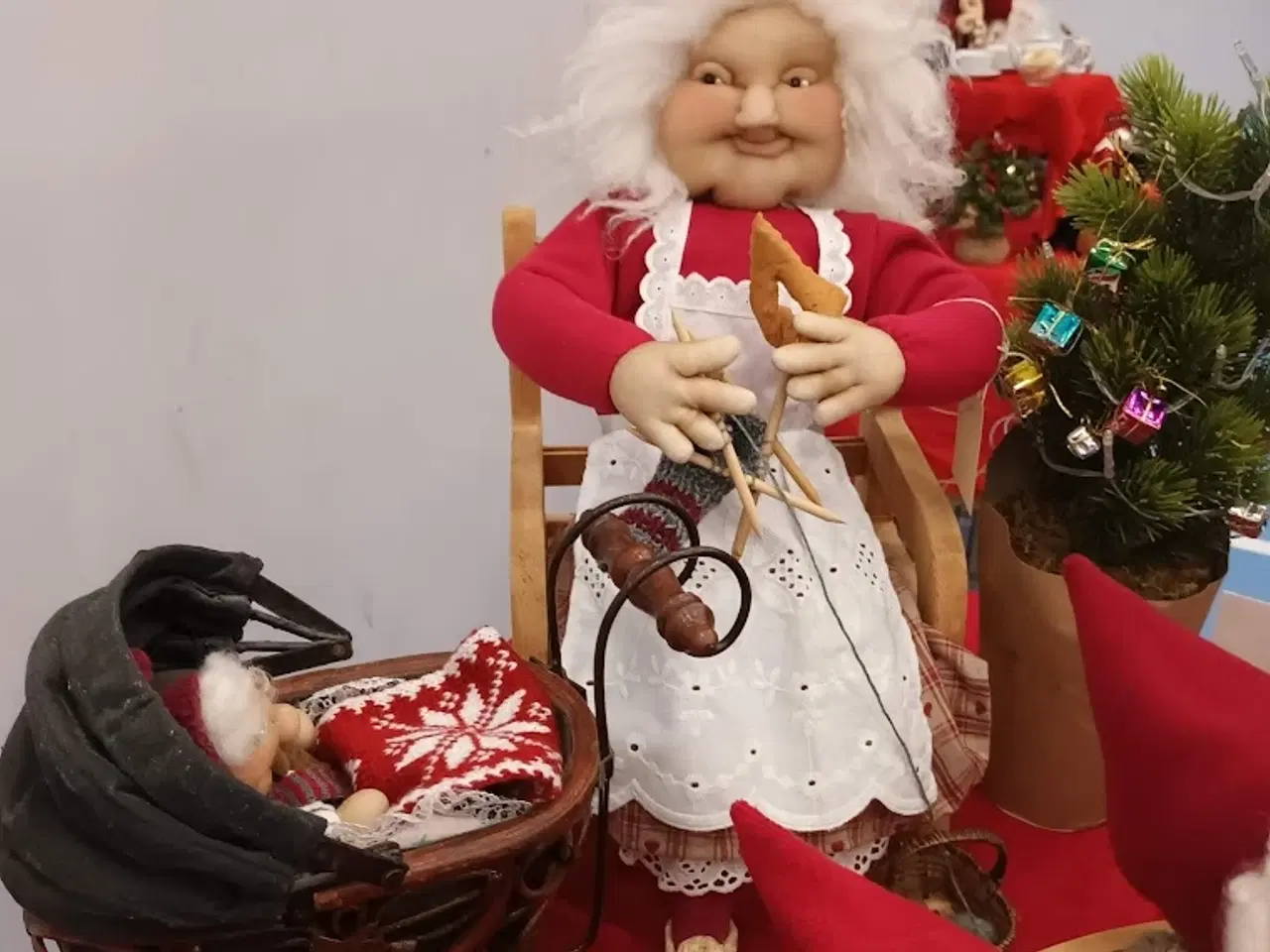 Billede 2 - Strømpenisse med barnevogn