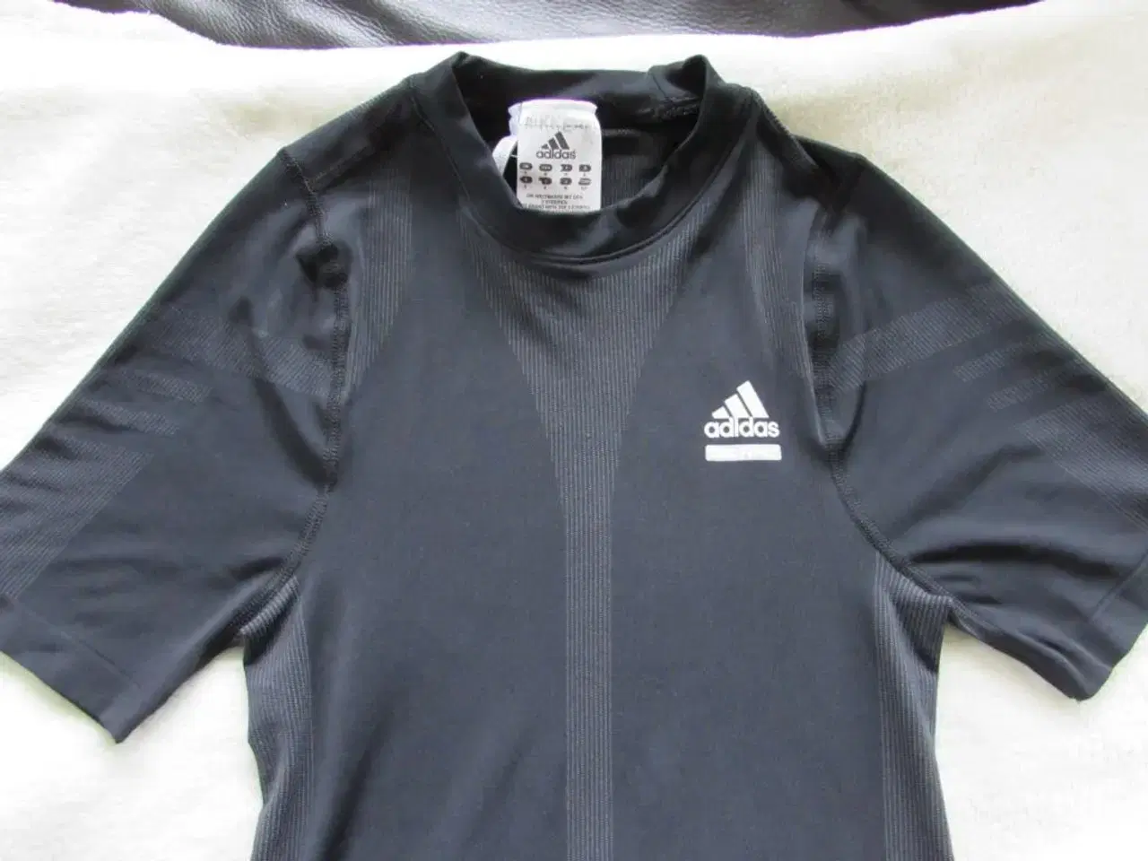 Billede 2 - Adidas løbe(under)trøje
