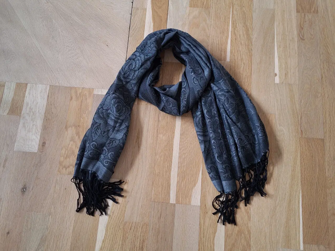 Billede 1 - Tørklæde