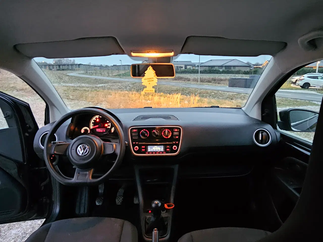 Billede 5 - Vw up til salg 