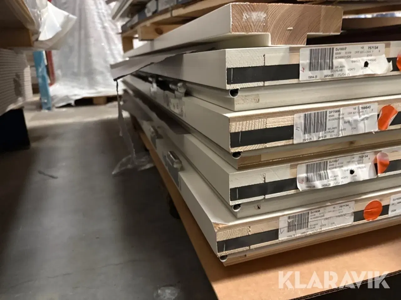 Billede 10 - Lot: døre og karme Swedoor 13 assorteret døre - 2 karme