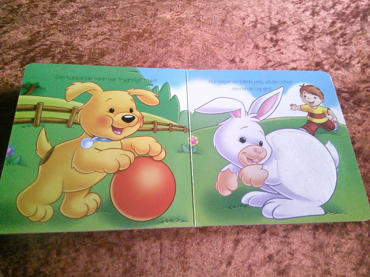 Billede 2 - Hvalpen med den røde bold, Kirsten Påbøl Hansen