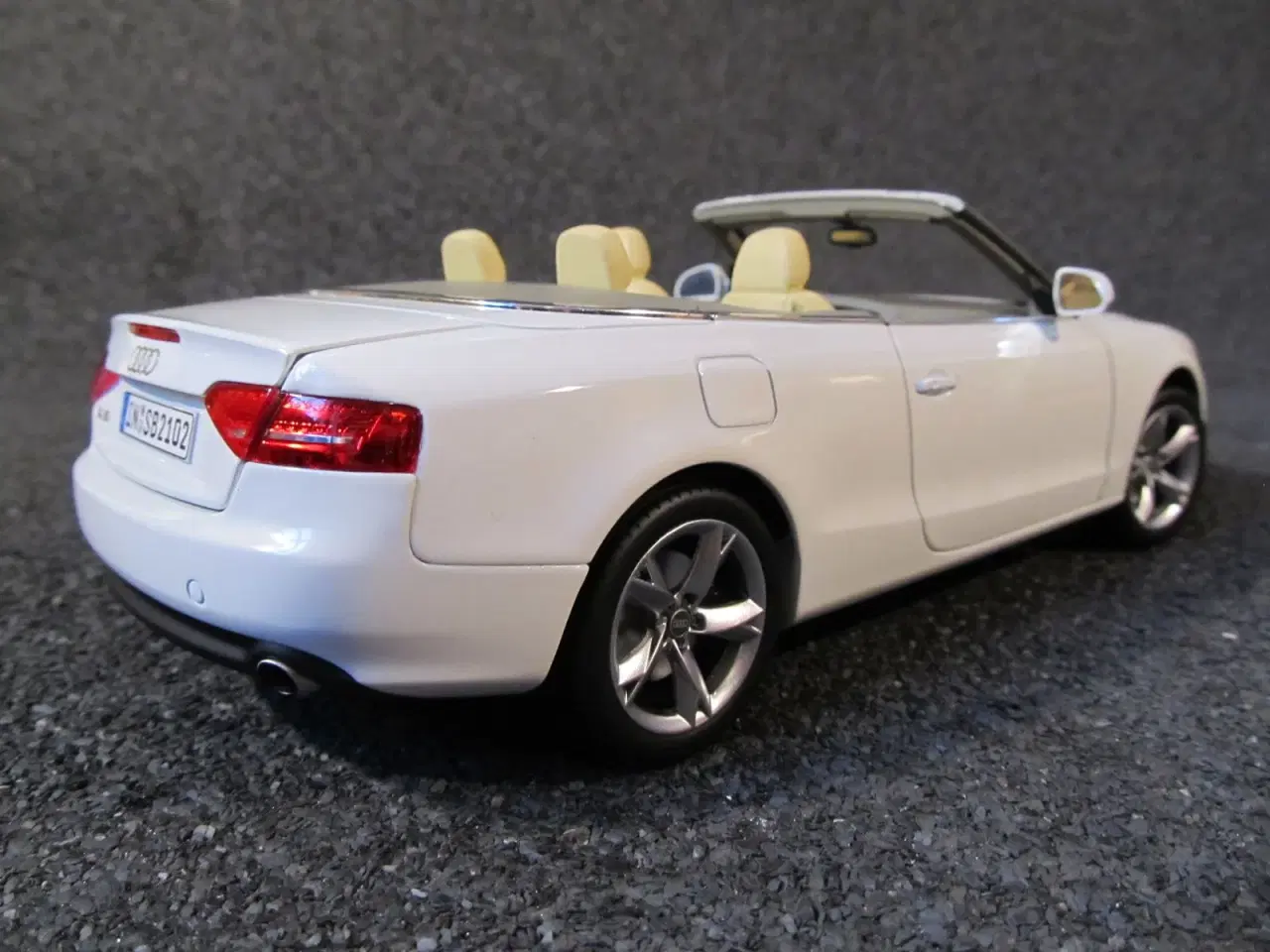 Billede 4 - 2009 Audi A5 Cabriolet - 1:18 