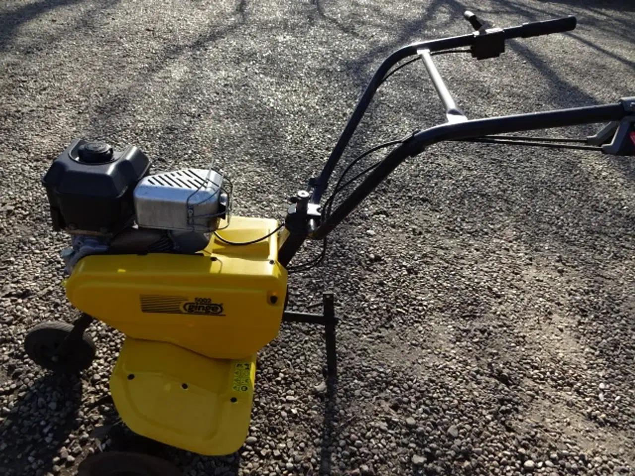 Billede 1 - Havefræser Ginge 5002