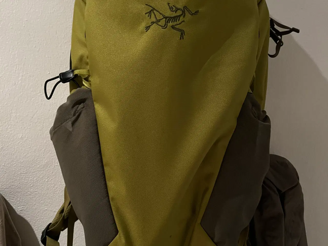 Billede 2 - 20 l Arcteryx dagrygsæk 20 l sælges
