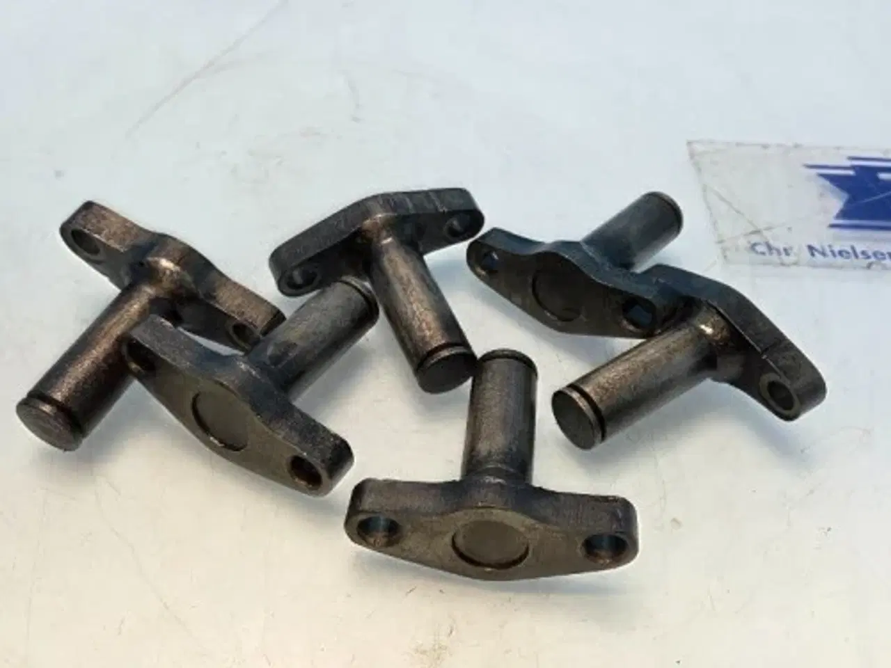 Billede 10 - Iveco F3AE0684D Afstandsstykke 504001460  6Stk