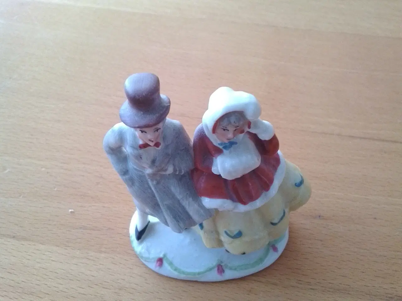 Billede 6 - Pige figurer, par og en ko