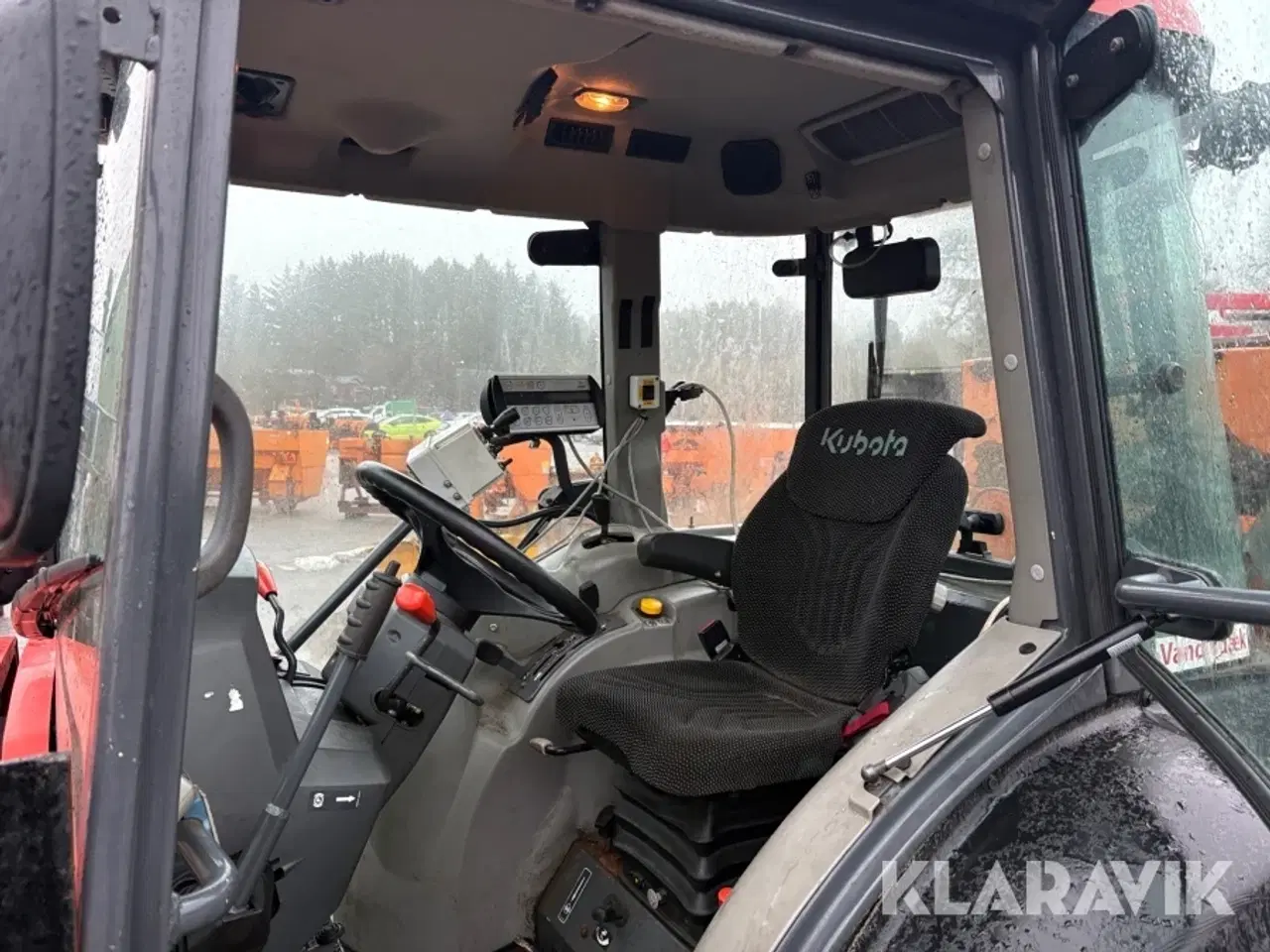 Billede 9 - Traktor Kubota M7040 med sneplov og Saltspreder