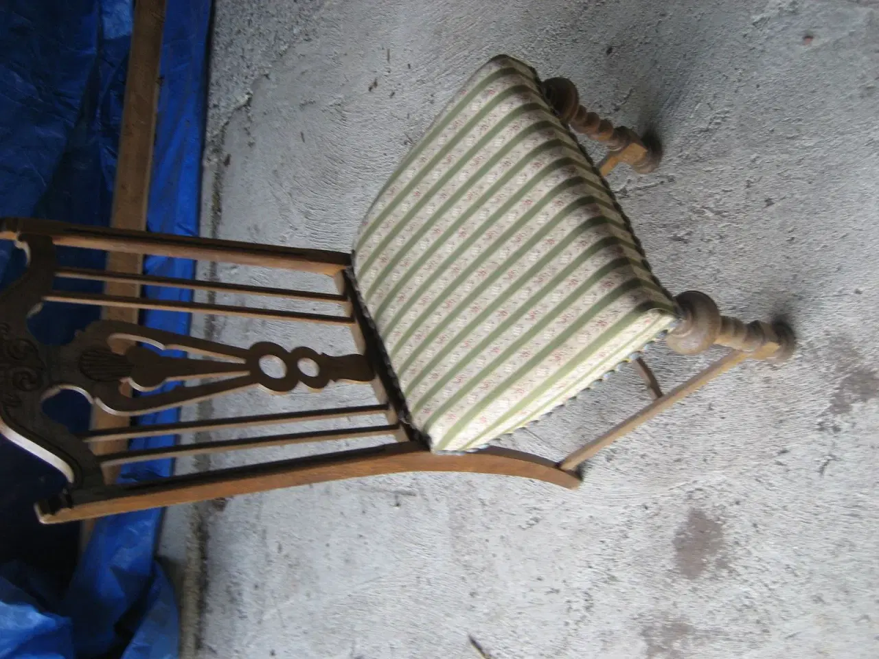 Billede 2 - 3 antikke håndlavede spisebordsstole