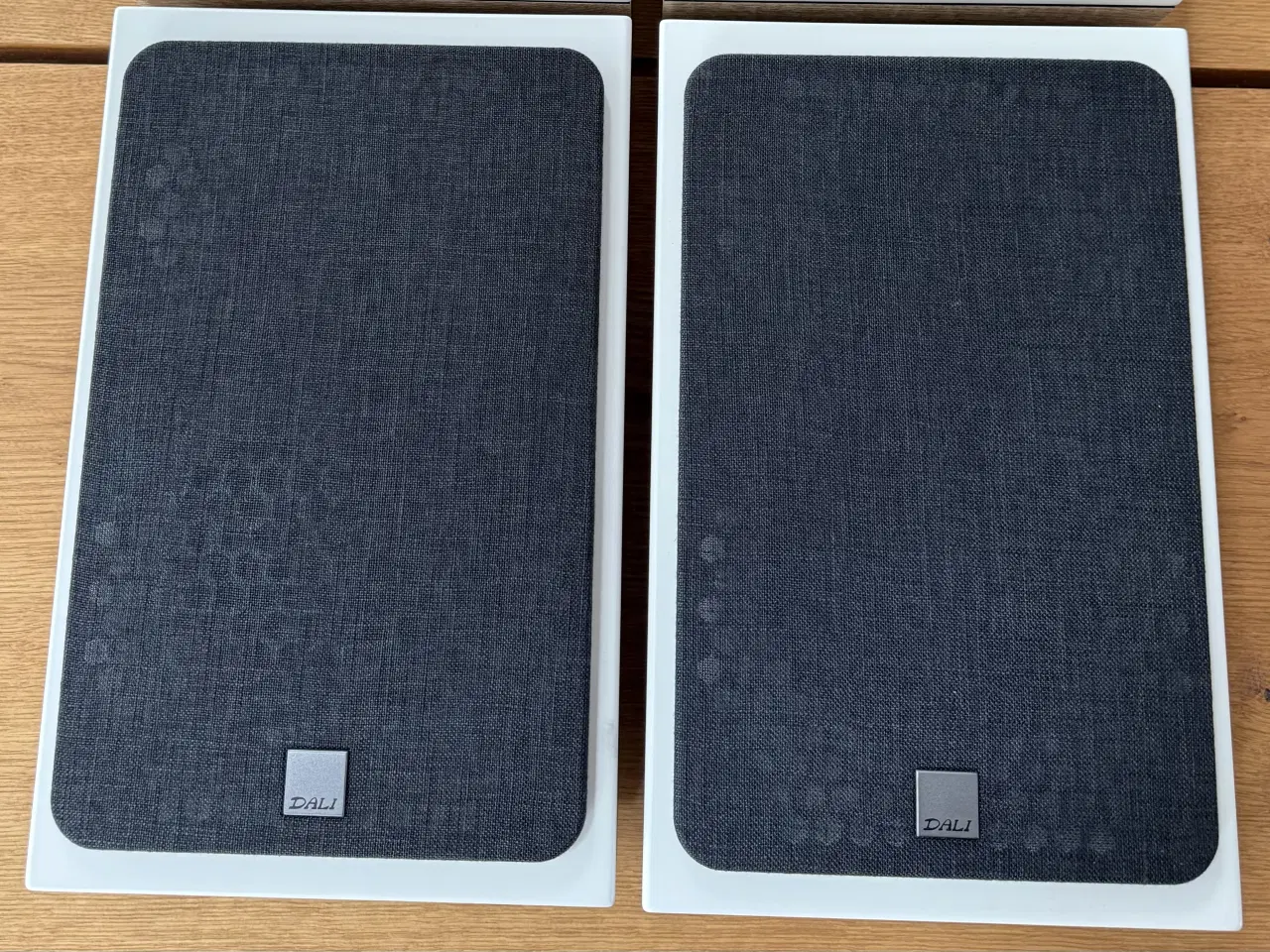 Billede 1 - 1 sæt (2 styk) DALI OBERON ON-WALL i lys eg.