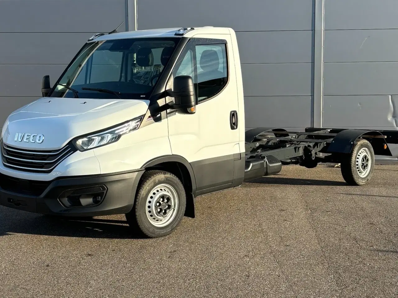 Billede 1 - Iveco Daily 3,0 35S18 4100mm Lad AG8