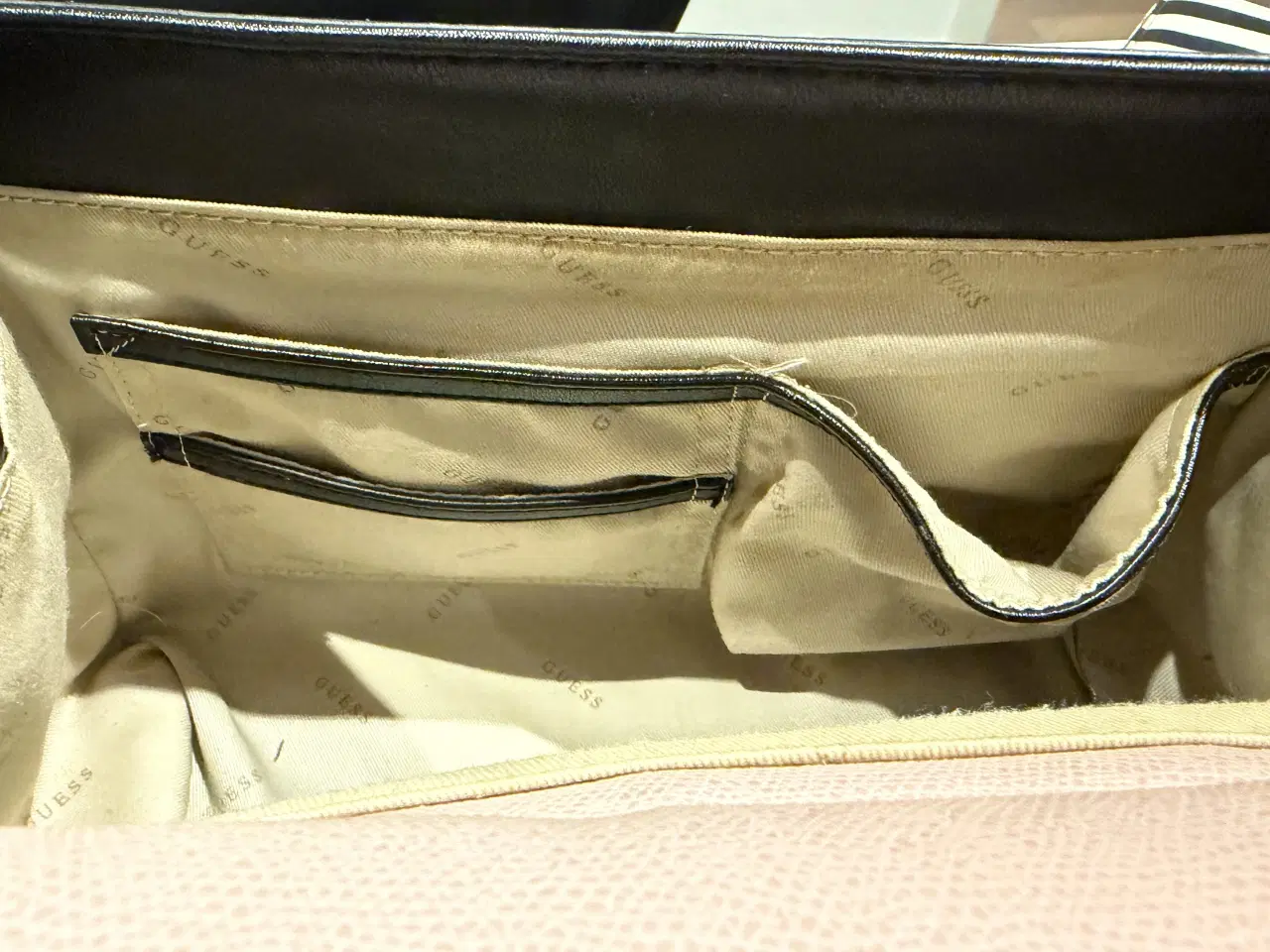 Billede 6 - Elegant Guess håndtaske med matchende pung/clutch