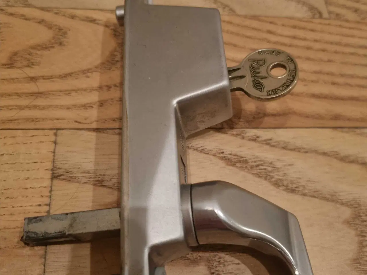 Billede 4 - Dørhåndtag med lås