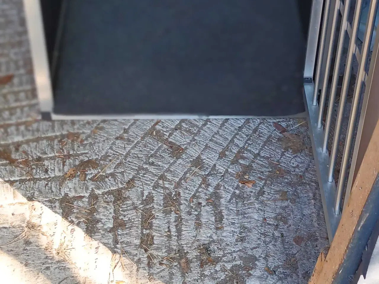 Billede 1 - Flot stort hundebur 