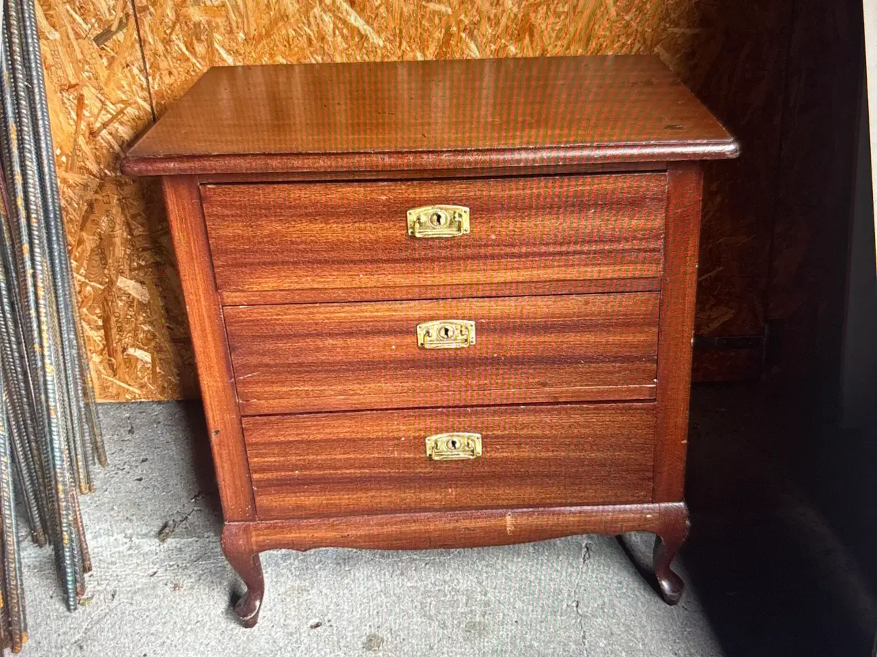 Billede 2 - Flot kommode med 3 skuffer og spejl