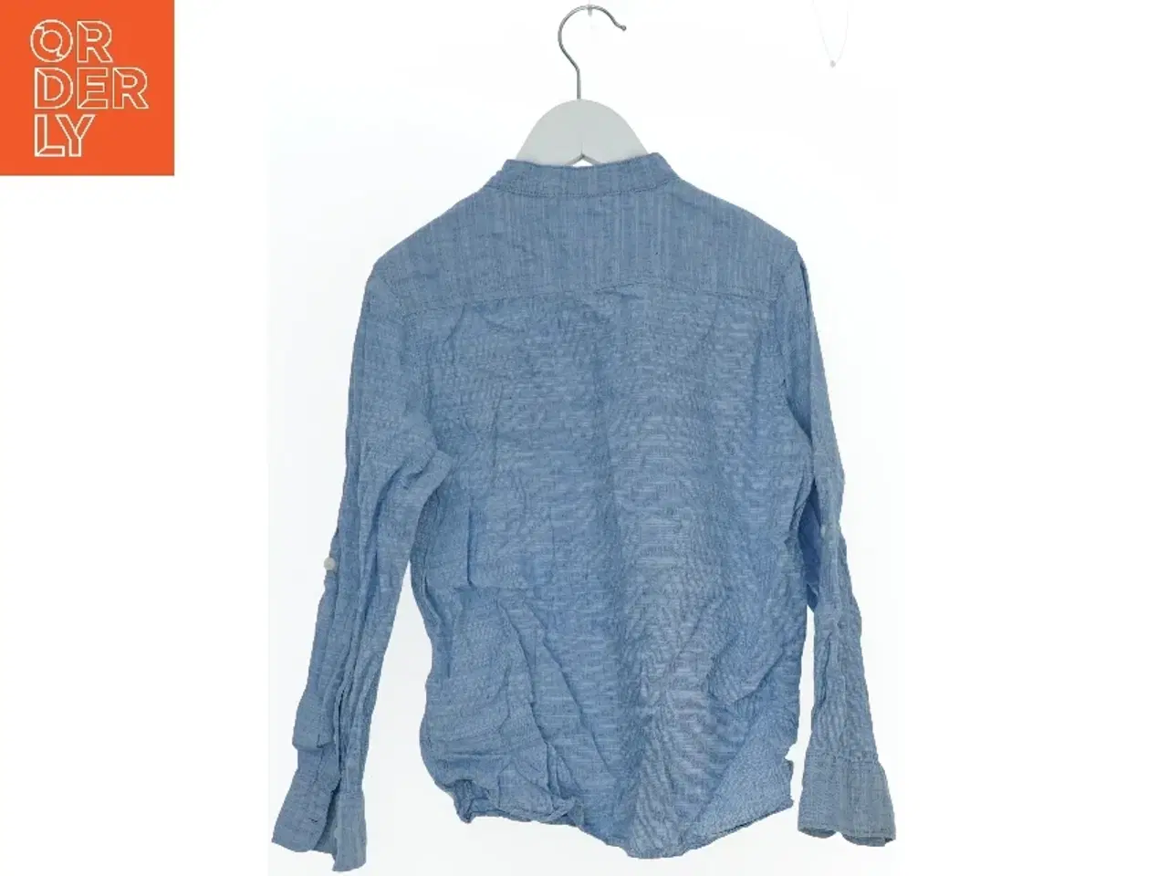 Billede 2 - Lyseblå skjorte med lange ærmer fra H&M (str. 134)