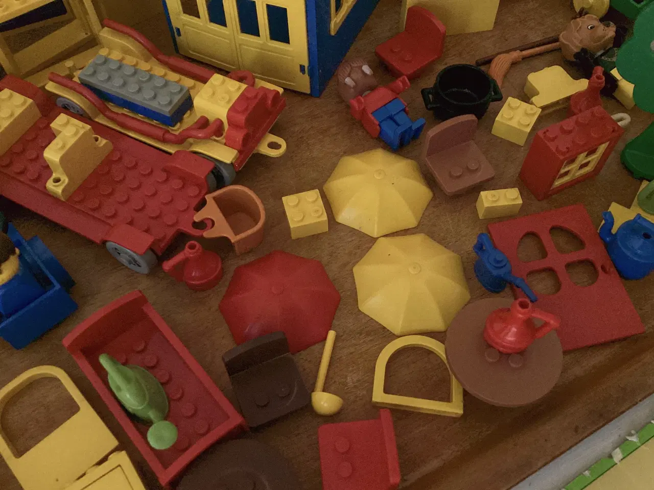 Billede 7 - Lego- Fabuland klodser, garage, køretøjer, figurer