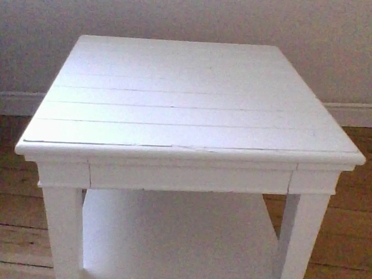 Billede 1 - Charmerende mindre bord med patina