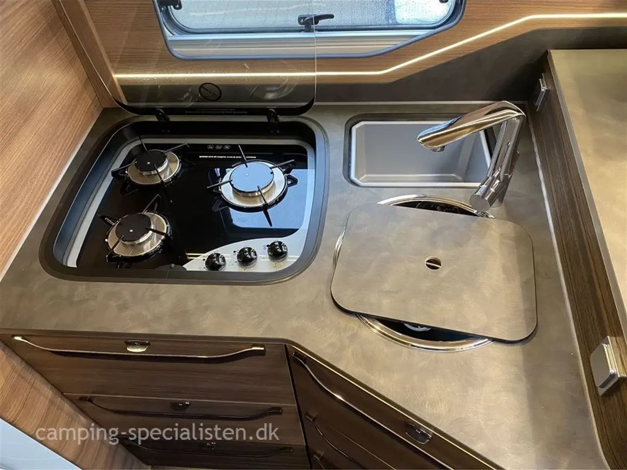 Billede 13 - 2025 - Knaus Sun I 700 LEG   Knaus Sun I 700 LEG model 2025- Flagskibet indenfor autocamper Kan nu ses hos Camping-Specialisten.dk i Silkeborg