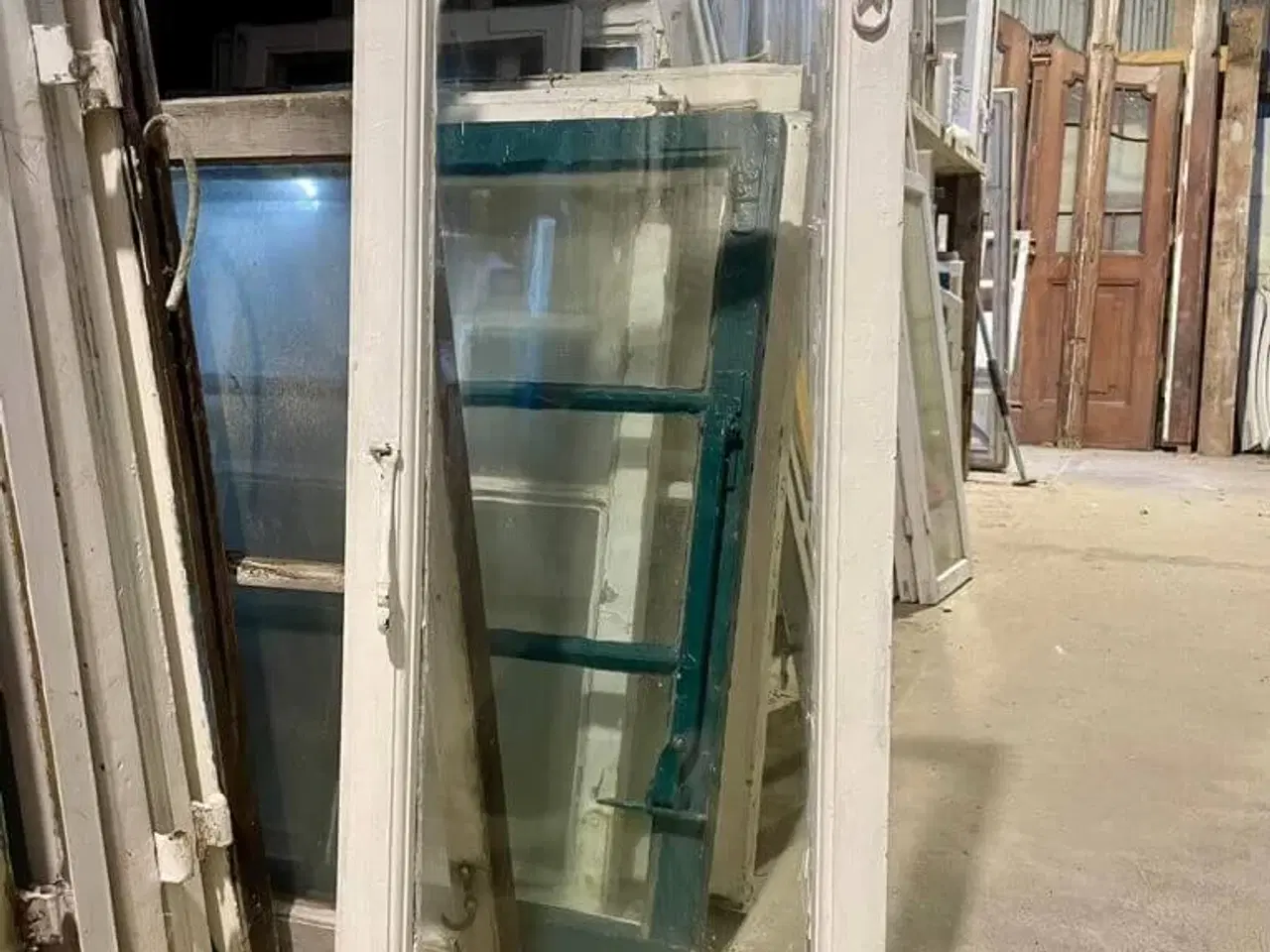 Billede 4 - Smal vinduesramme m. blæst glas