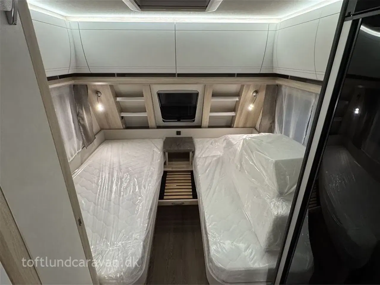 Billede 9 - 2026 - Hobby De Luxe 495 UL   NY 2026. Sønderjyllands aut. HOBBY forhandler. Enkeltsenge m/lameludtræk, NU PÅ LAGER TIL OMGÅENDE LEVERING.