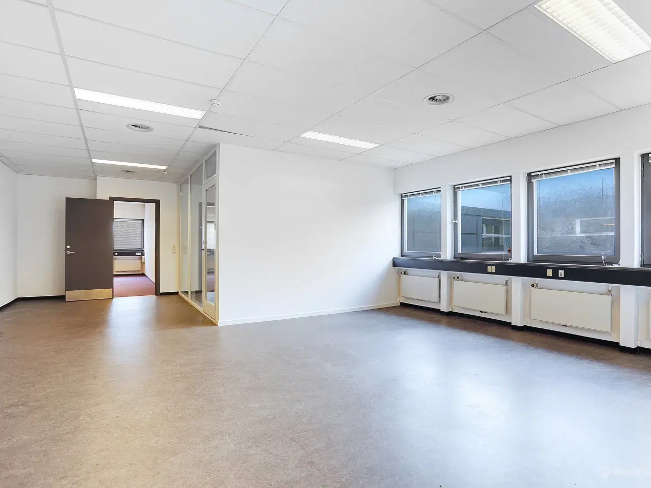 Billede 3 - Kontor/showroom velegnet til undervisningsformål, handel mm