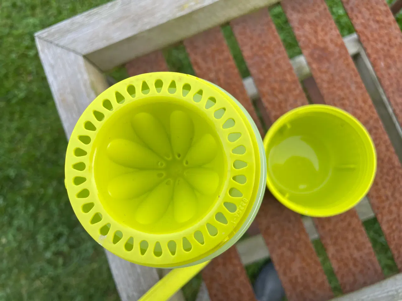 Billede 3 - Drikkedunk med infuser. Tupperware