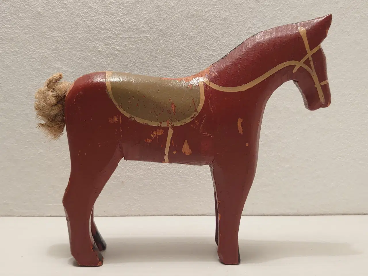 Billede 2 - Fængselslegetøj: Mellemstor hest L 16,5cm H 16,5cm