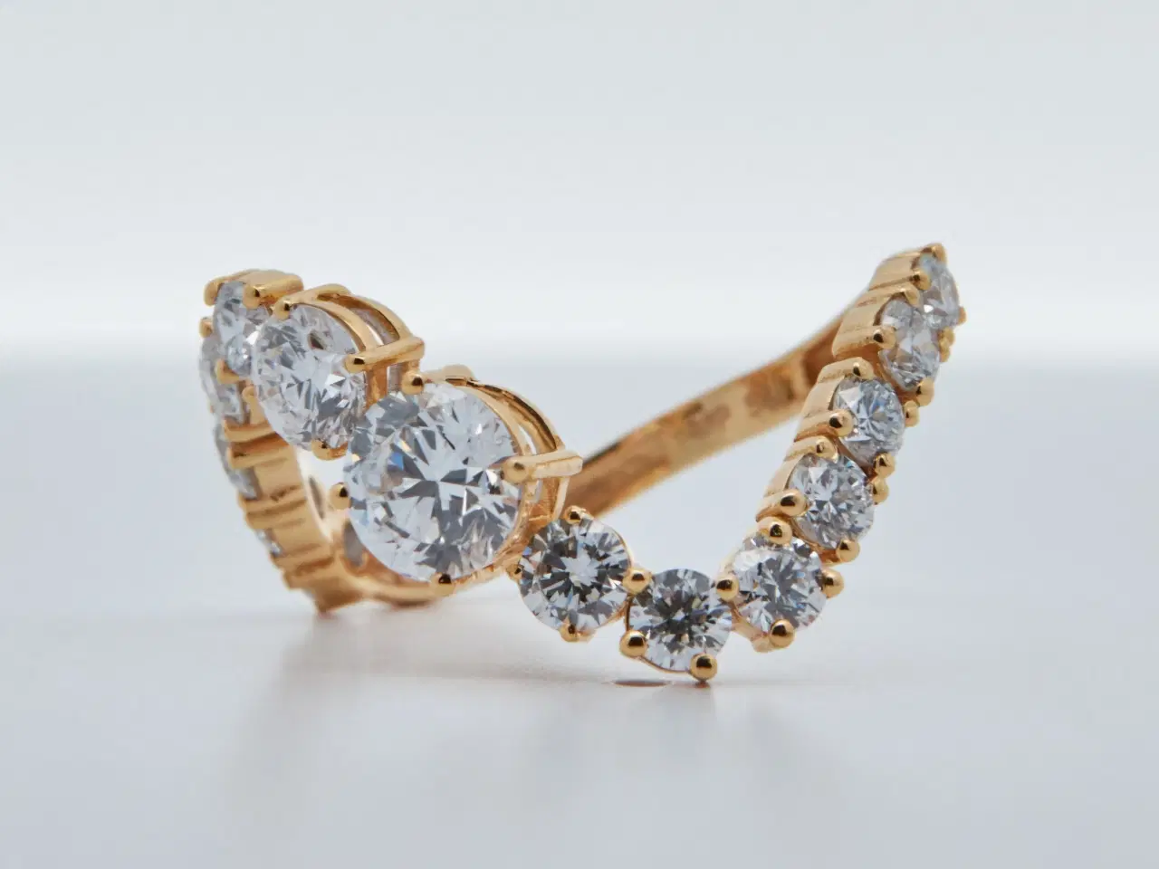 Billede 1 - Forlovelsesring guld. 2.19ct diamant