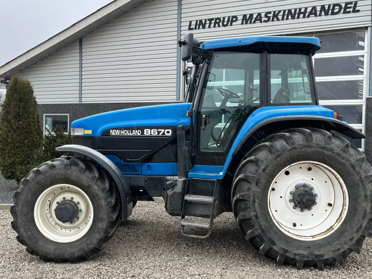 Billede 11 - New Holland 8670 SuperSteer og frontlift