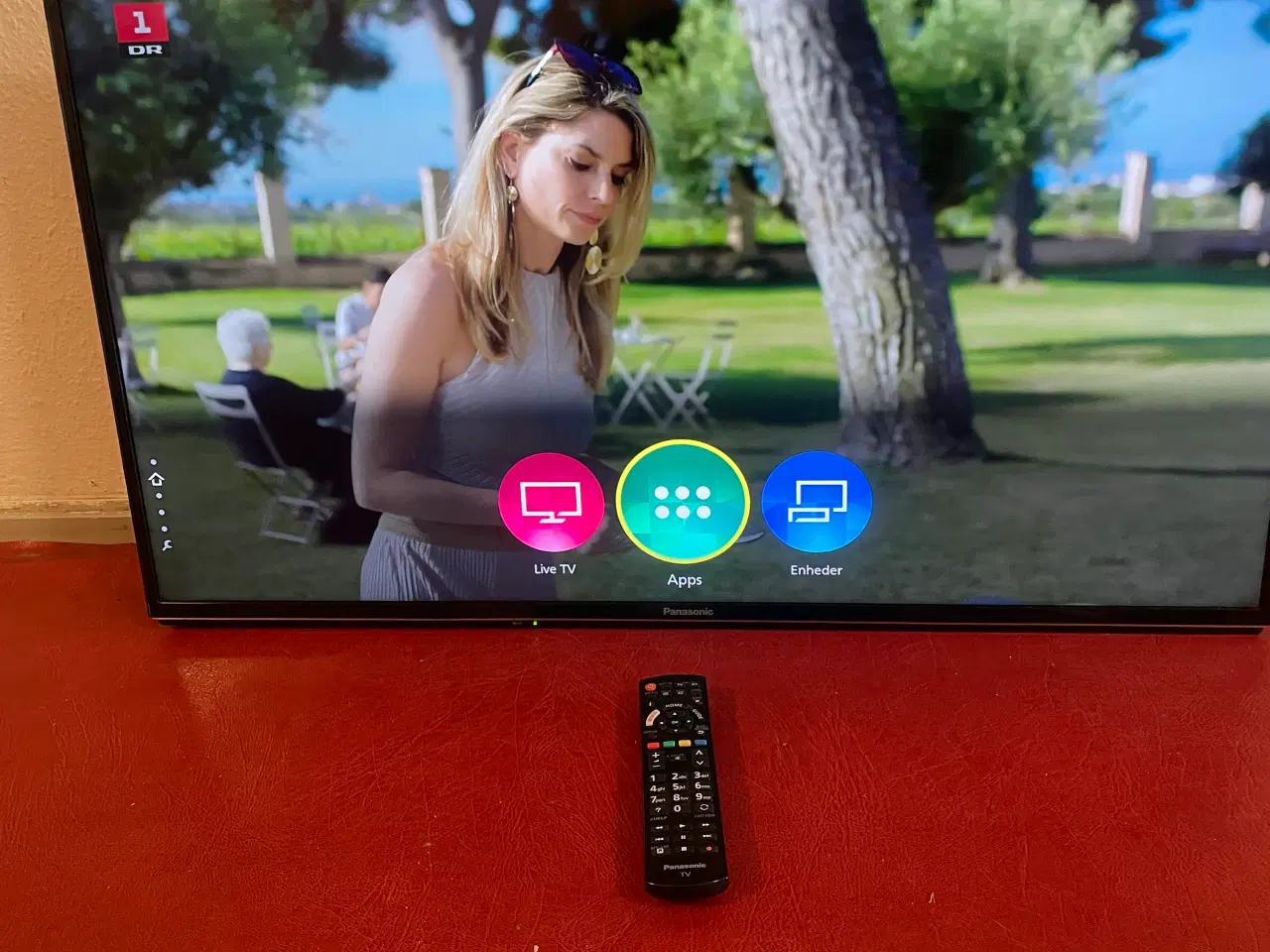Billede 3 - Smart TV panasonic 40 tommer,  med  fjernbetjening