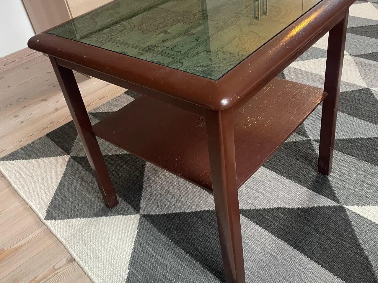 Billede 3 - Flot ældre hjørnebord 