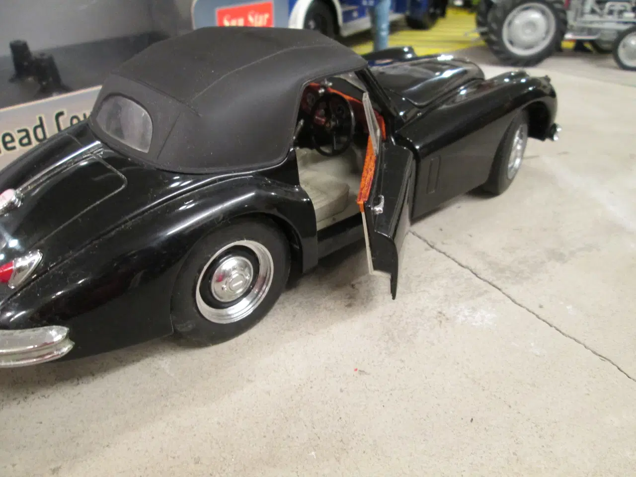 Billede 4 - Jaguar XK 140 Drophead Coupe   Sun-star  1:18