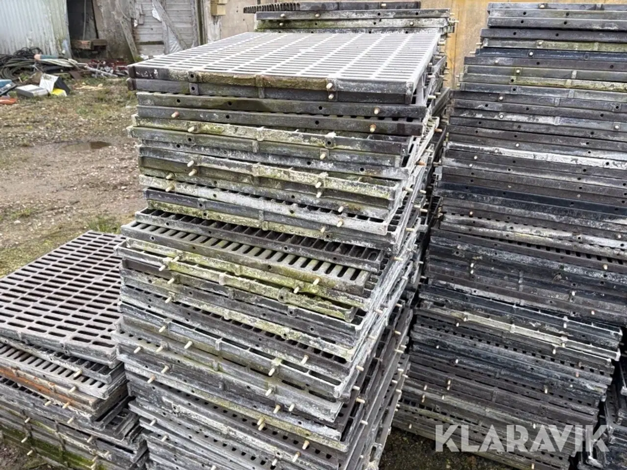 Billede 5 - Plastriste til svinestald, ca 1000 styk