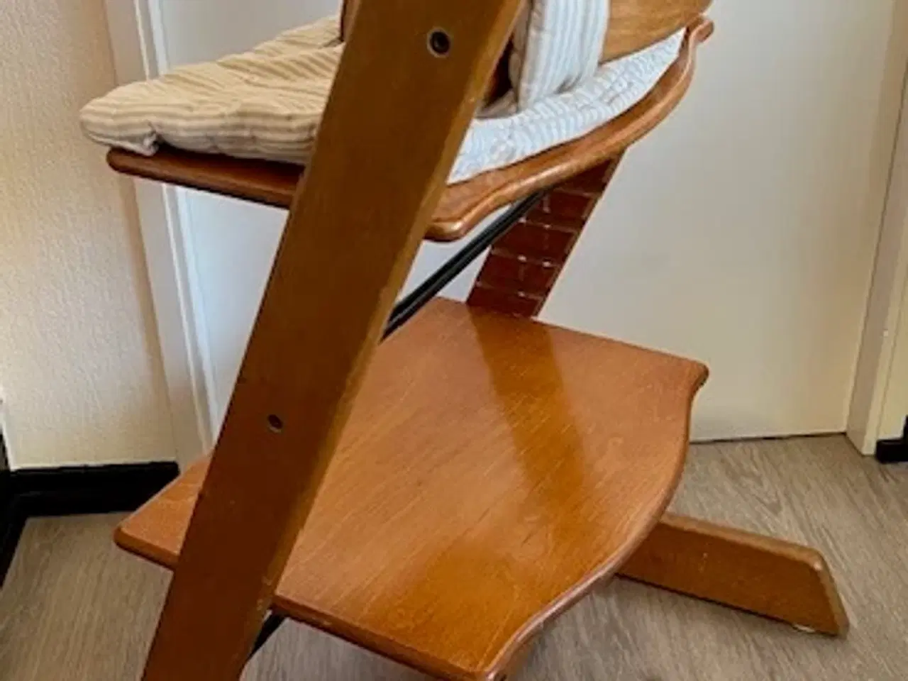 Billede 3 - Stokke  Tripp  Trapp  Børnestol