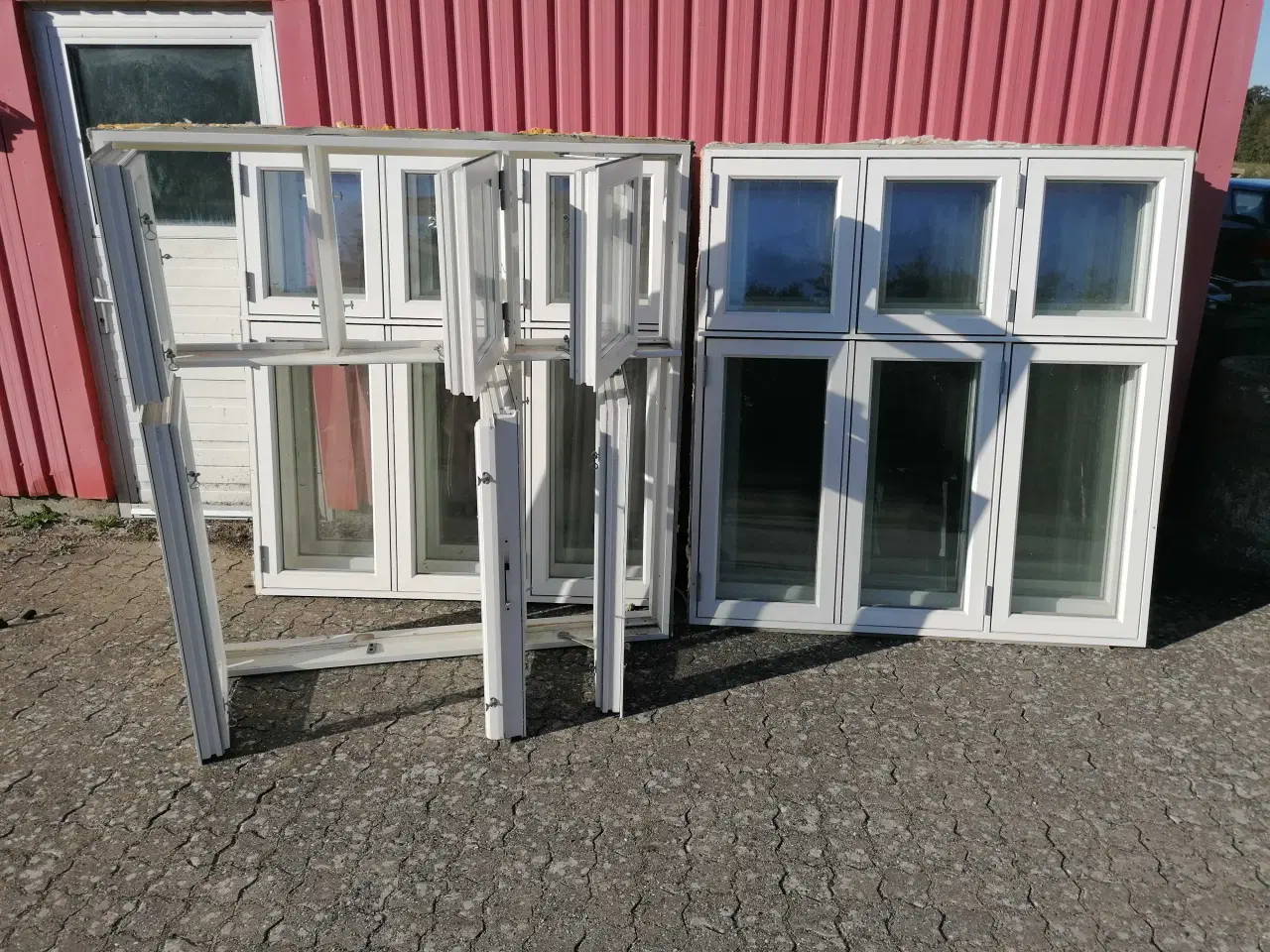 Billede 1 - Træ/Alu Dannebrogsvinduer BxH 158x166 cm.Stykpris