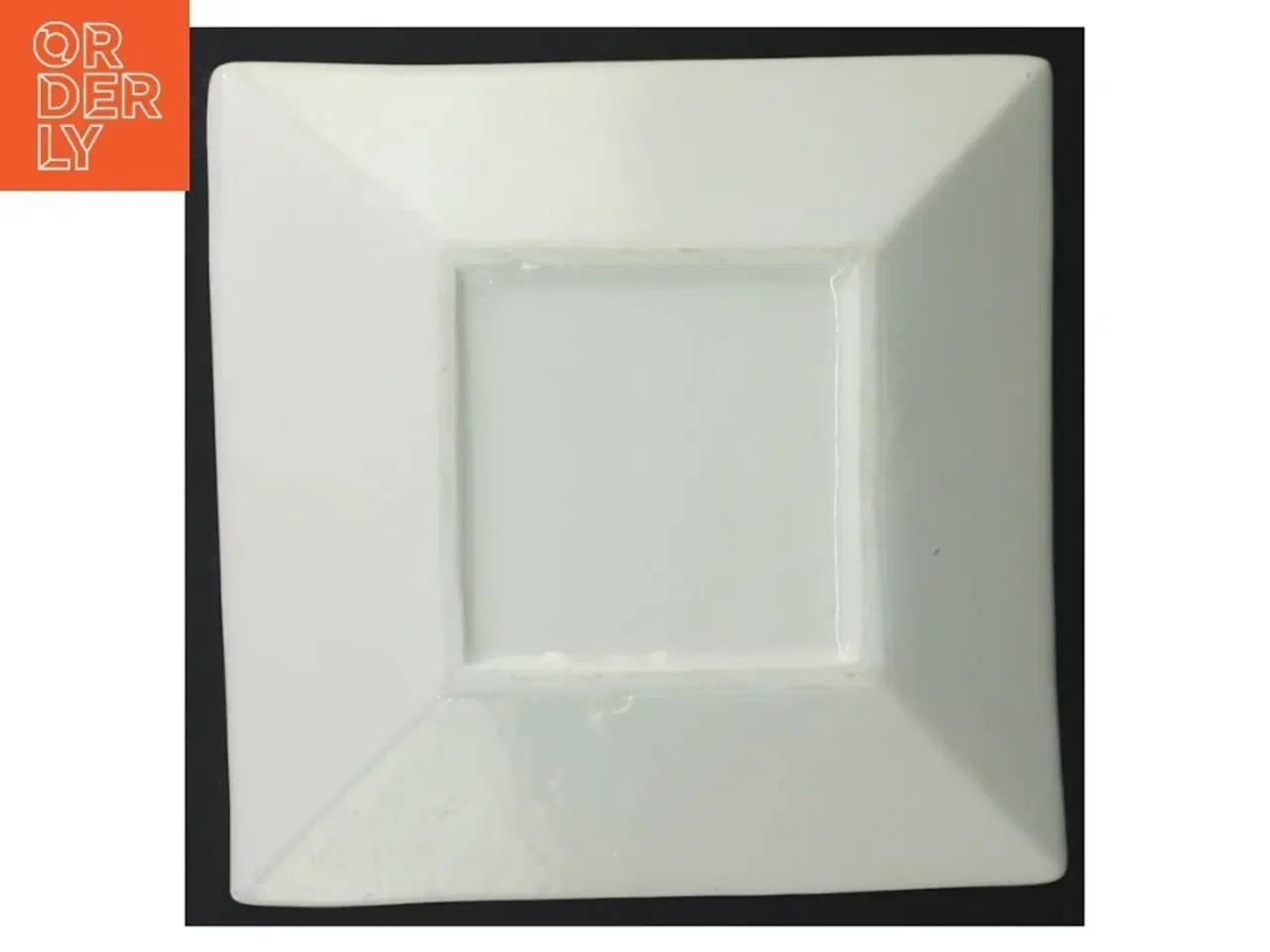 Billede 3 - Firkantet porcelænsfad med blomster (str. 15x15 cm)